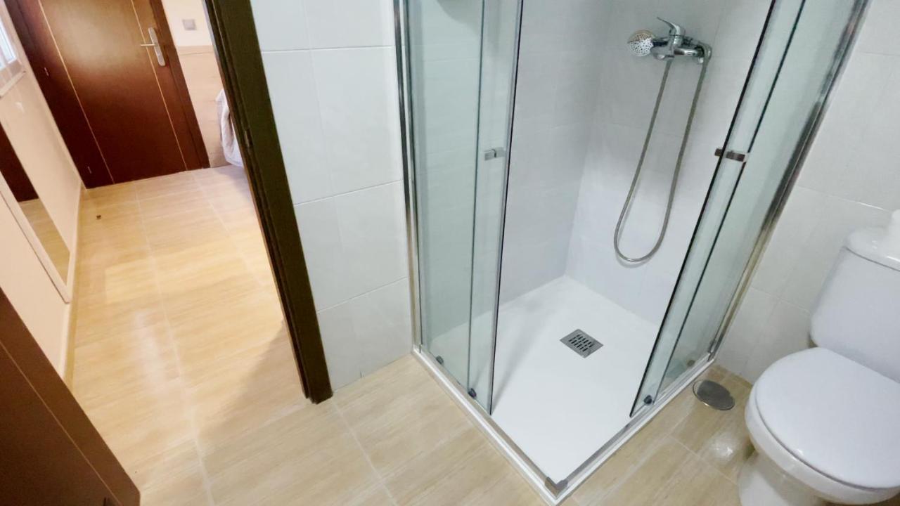 Hostal Restaurante Cuatro Caminos Cubillos del Sil Екстер'єр фото